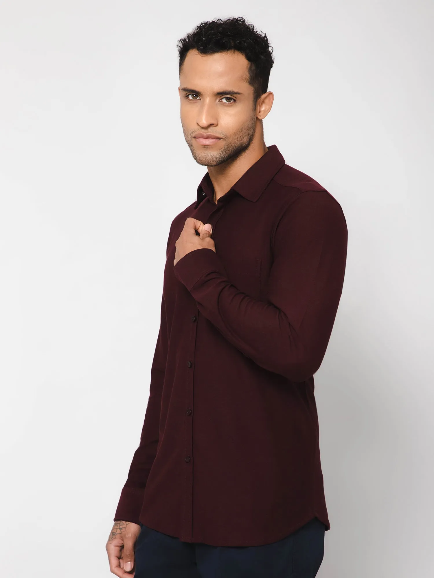 Cantabil Cotton Blend Solid Wine Full Sleeve Casual Shirt for Men with Pocket
