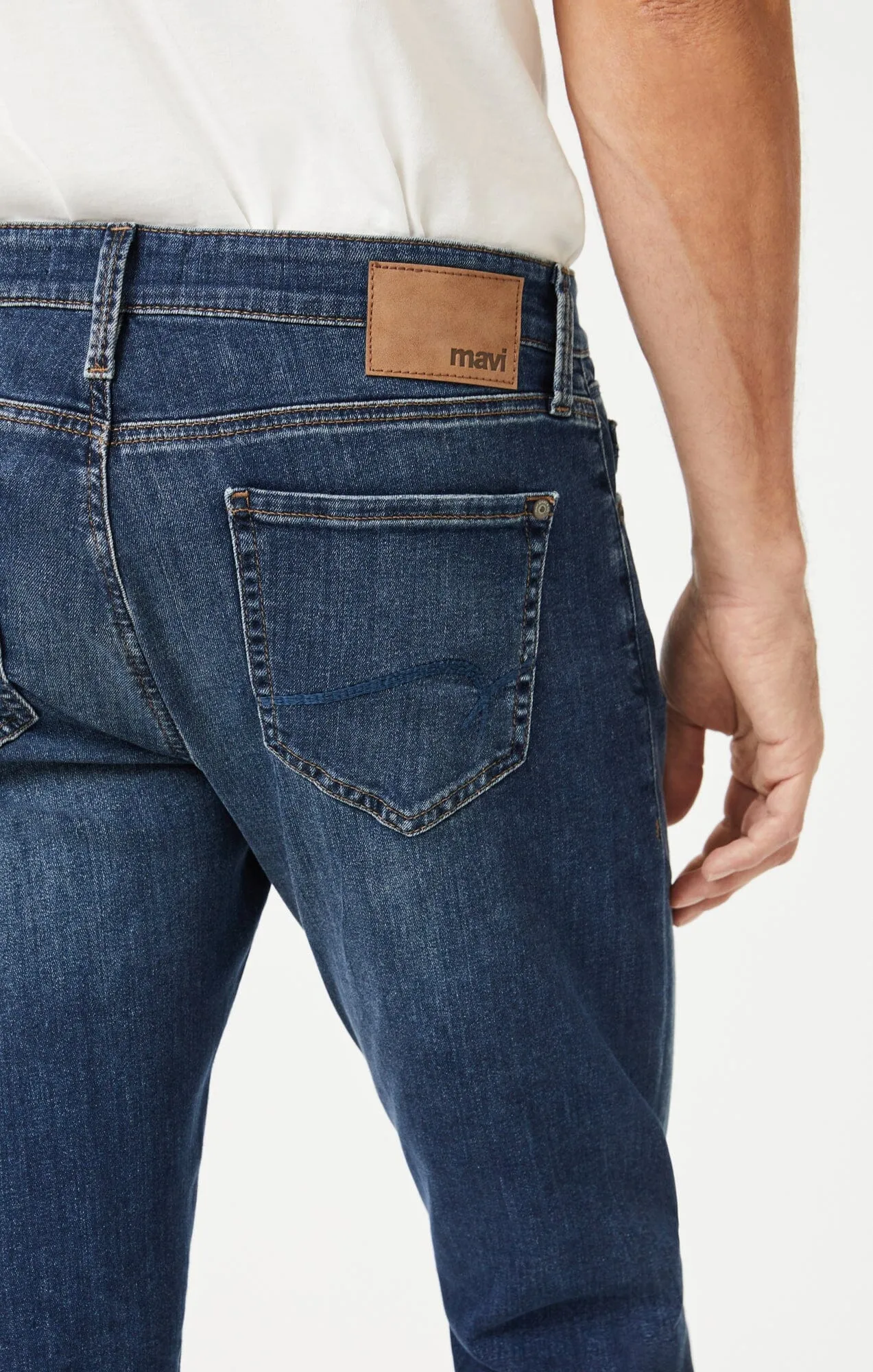 JAKE SLIM LEG IN MID USED WILLIAMSBURG