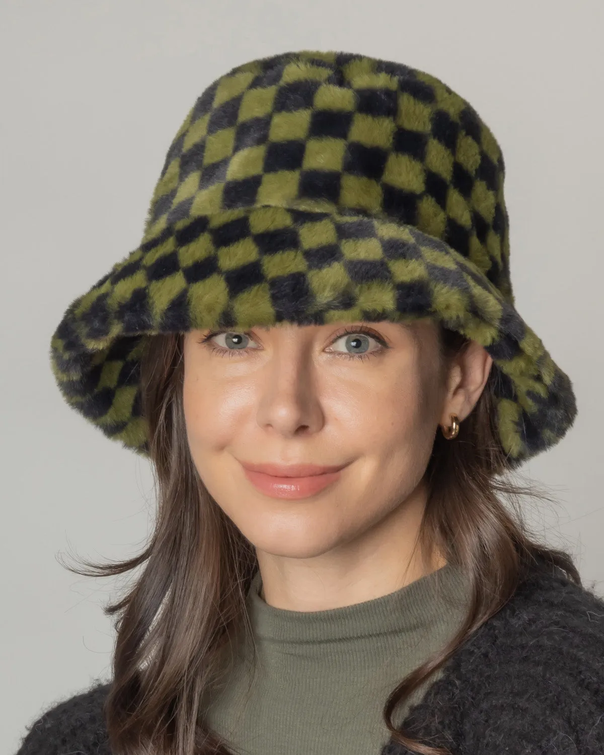 WHU220068 Check Pattern Soft Faux Fur Bucket Hat